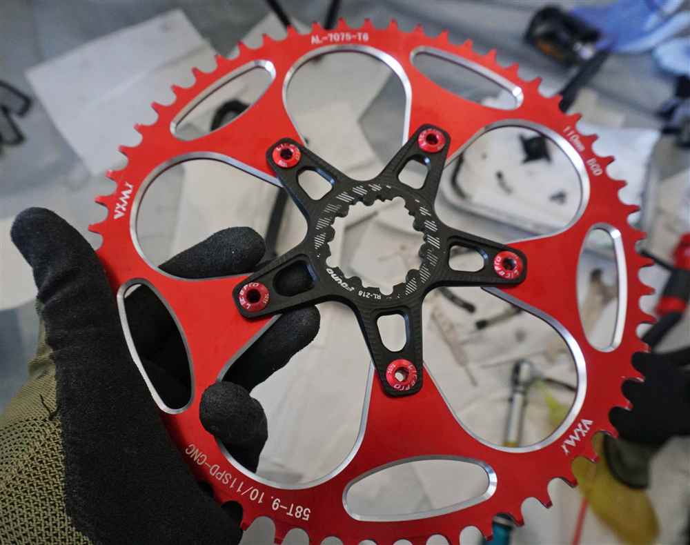 スパイダーアダプターとクランクセット