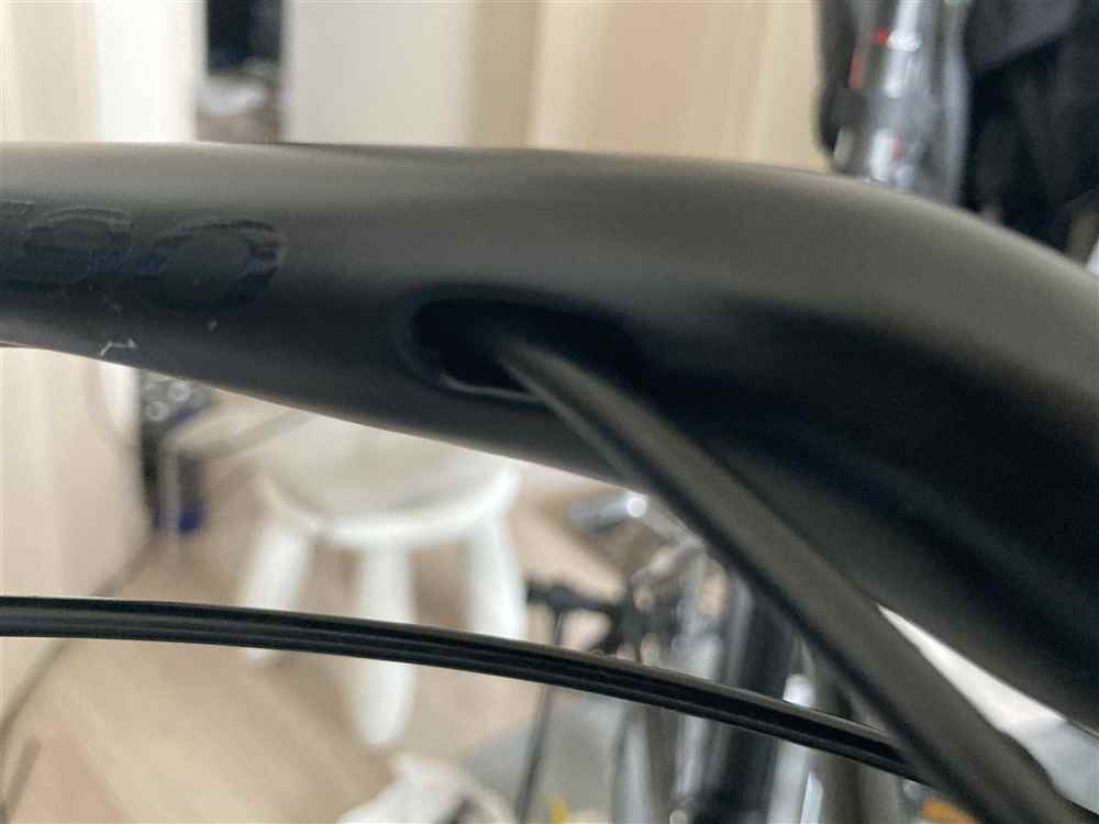 ワイヤーを通す作業