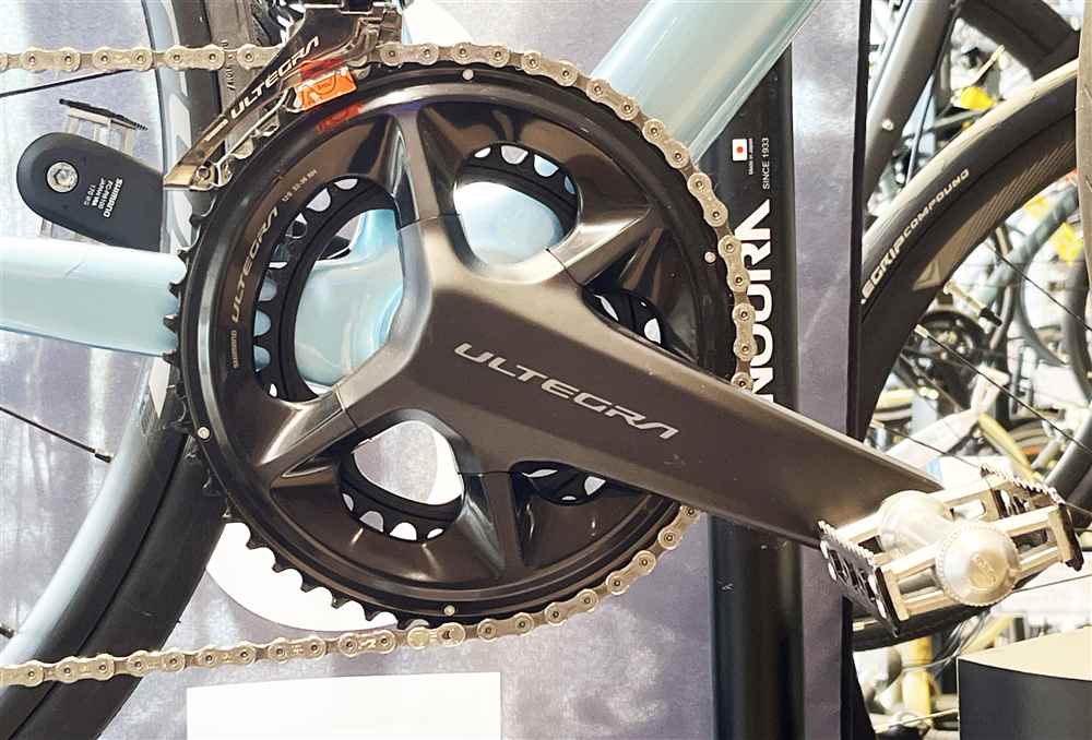 �A���e�O���N�����N�y�M�ҎB�e�z