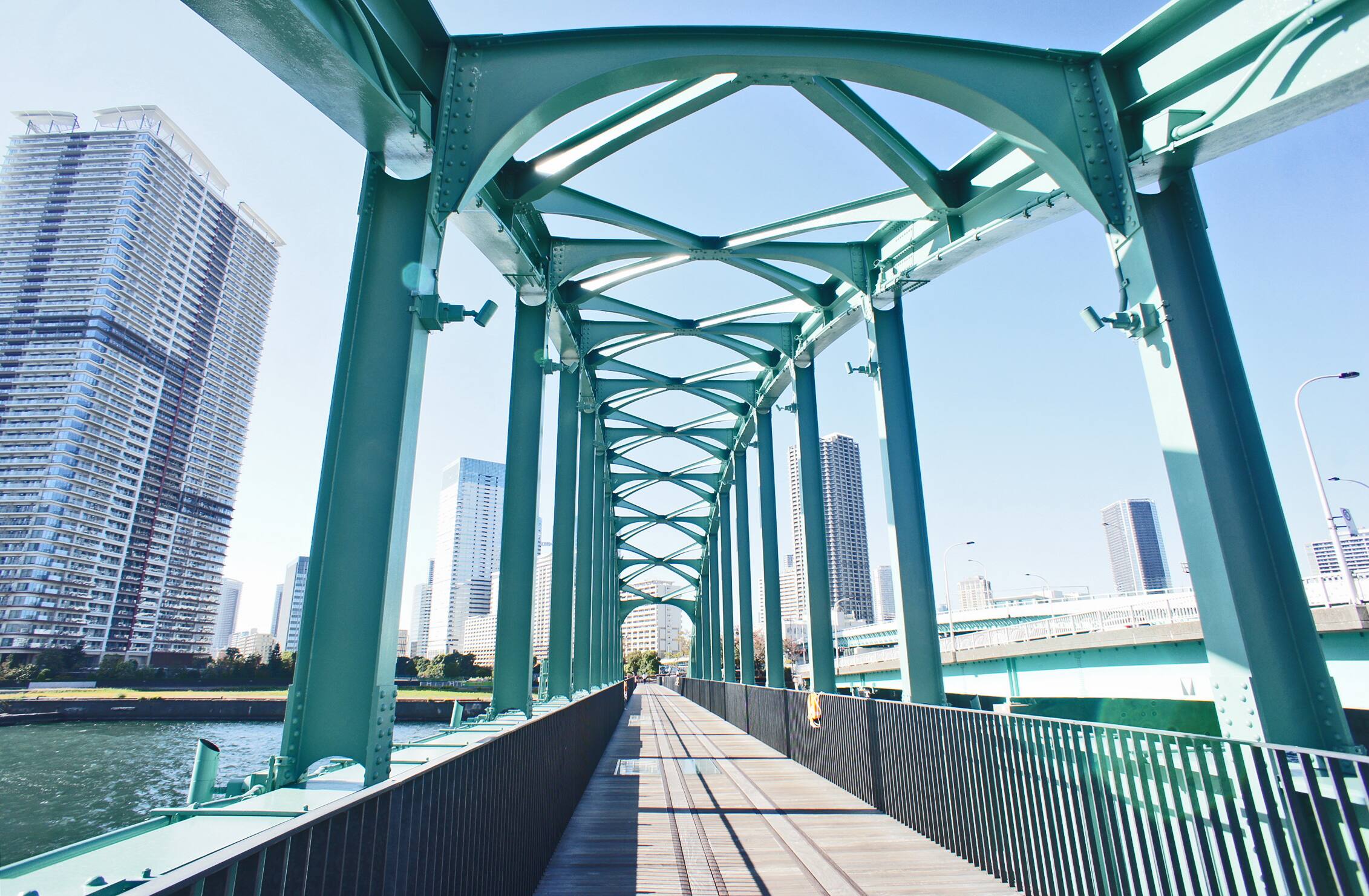 春海鉄道橋【筆者撮影】