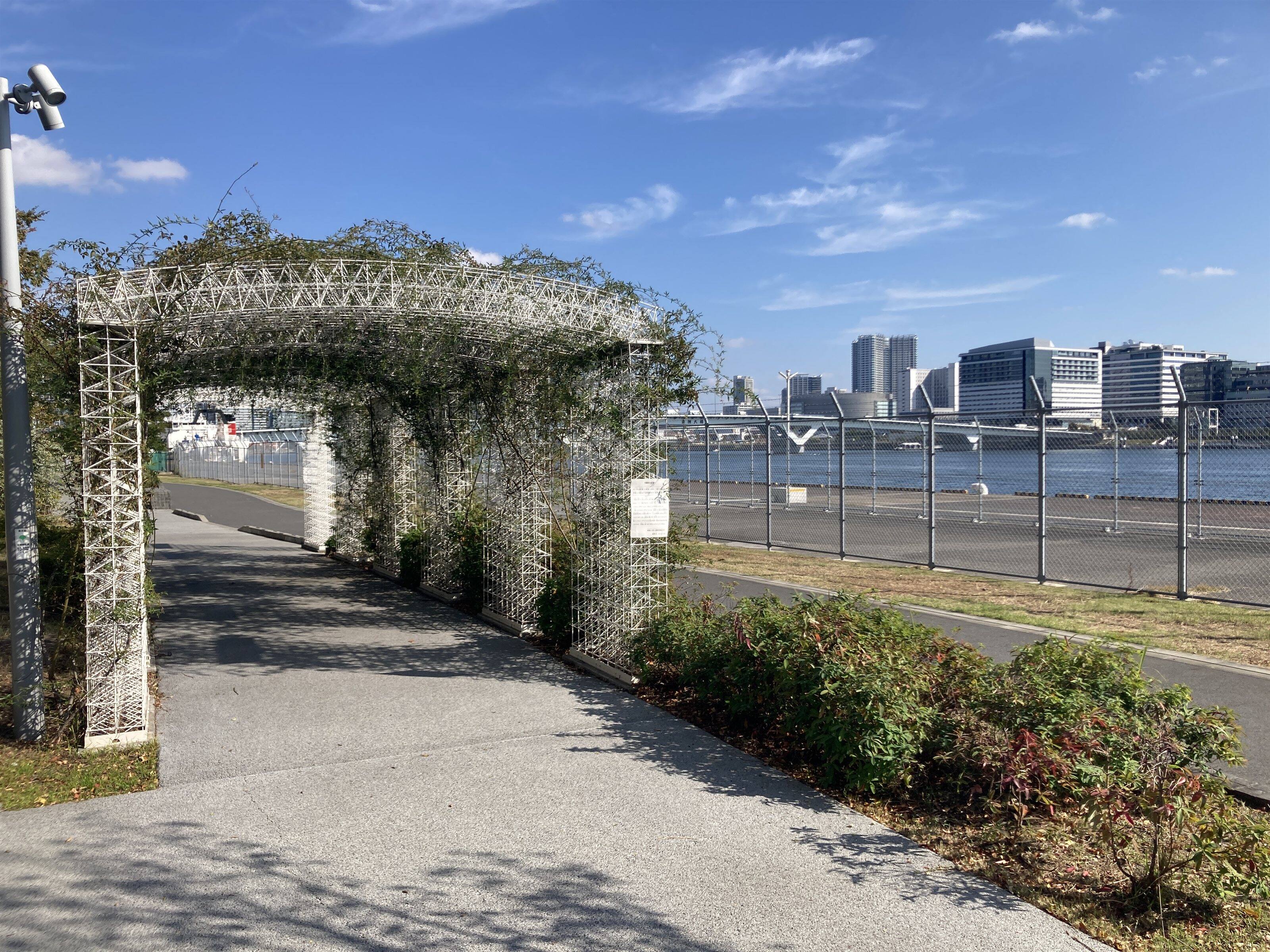 晴海緑道公園【筆者撮影】