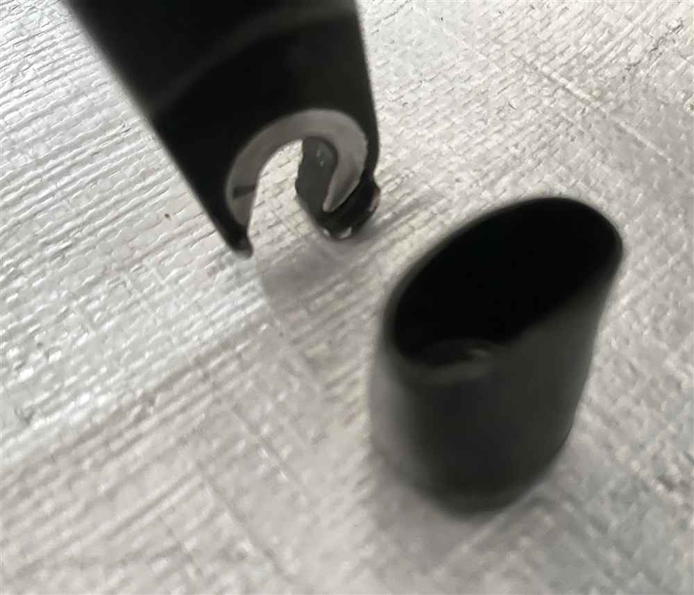 光 イス脚CAPパイプ用18mm【筆者撮影】